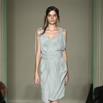 컬렉션 모델에게 <b>밀리지</b> 않는 몸매 ! 미스코리아 출신 김사랑 !