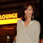 결혼하고 더 예뻐지는 <b>손태영</b>, 어제 영화관에서