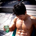 ★★  이것이 진정한 초콜렛복근..몸짱트로트가수 <b>백현우</b>