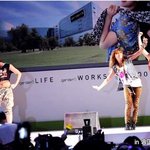 탱크탑입고 복근 공개한 <b>2ne1</b> 막내 공민지