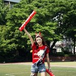 <b>응원단</b> 컨셉으로 사진찍은 박한별, 살빠졌네