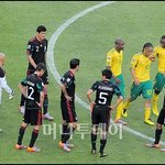 [wc 2010] 남아공, 멕시코와 한 골씩 주고받아 1-1 무승부