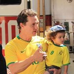 브라질 유니폼 입은 <b>매튜</b> 맥커너히-아들 리바이