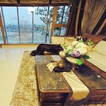 아파트 거실에 따라 인상적인 인테리어