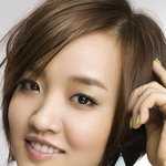 <b>윤하</b> 피부쩐다