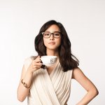 안경 쓴 한예슬! <b>설마</b> 알없는 안경쓴거임? ㅋㅋ