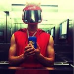 월드컵 응원하는 조권, 아무도 못 알아볼 <b>변장</b>?ㅋㅋ