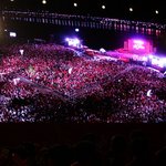 플로팅아일랜드에서 프리허그하던 <b>훈남</b> 아시는분?!