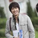 배우 박용하씨가 사망했다고 하네요..