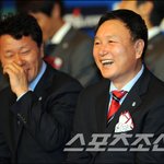 허정무 감독 재계약 가능성 높다...이유는 대안 <b>부재</b>