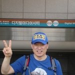 지하철에서 <b>맨발</b>로 인증사진 찍기