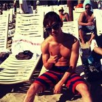 미국 수영장에서 복근 자랑중인 조권!