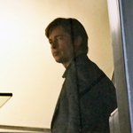 드디어 <b>면도</b>한 브래드 피트! 20년은 젊어졌어