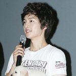 강아지 안고있는 송중기, <b>폭풍</b> 귀여움ㅠ