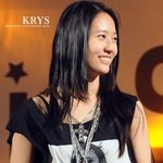 눈웃음이 매력적인 <b>f</b>(x) 크리스탈