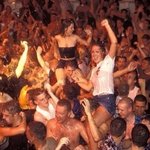 365일 비치파티하는 이비자섬과 썸머 위크앤티 비치 페스티벌