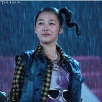 <b>빗물</b>에 화장 씻겨내려간 f(x) 설리, 피부 대박