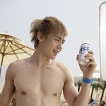 이 여름 닉쿤 찬성 <b>택연</b>의 복근은???