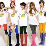 <b>레인</b>부츠 신은 여자 연예인들