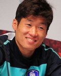 우리 박지성선수와  좀 비슷하지<b>안아</b>...?