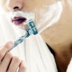 <b>면도</b>에 지친 남자들...