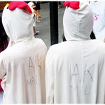 헉! 중복... 명동에 <b>닭들</b>이...