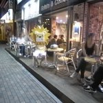 금요일 저녁 홍대에 나타는 사자는 뭐지??