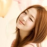 미소 vs  무표정, 극과<b>극인</b> 아이돌