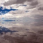 세계 최대의 거울, 소금 <b>사막</b>?