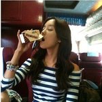 티아라 효민의 몸매자랑 사진, <b>포샵</b>은 아니겠지?