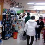 4개월전 故앙드레김선생님 <b>직접</b>  동네마트에 가셔서 장보시는 사진