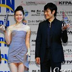 손예진 아찔한 미니스커트에 정말 우월한 비율!