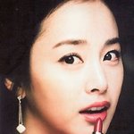 섹시한 <b>입술</b>에 립스틱바른 스타들!