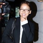 다리가 예쁜 그녀 초<b>미니</b> 청치마 입다