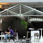 [<b>신사동</b>] 하우스음악을 들으며 칵테일 한잔