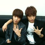 고등학교 선후배! <b>쌈디</b>-정용화 인증샷ㅋ