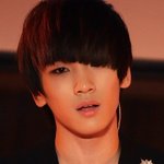 <b>스모</b>기 화장 어울리는 남자 아이돌