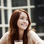 짙은 <b>스모키</b> 화장한 소녀시대 윤아