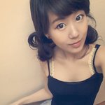 치마 제대로 뒤집혔어요...