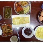 * 내리는 비에 젖어도 좋을 건 *