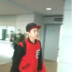 <b>신발주머니</b>도 깔맞춤하는 박재범의 센스