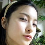옅은 <b>화장</b>이 어울리는 여자 아이돌