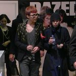 권지용-샤넬<b>vip</b>파티에서 머리부터 발끝까지 후덜덜~