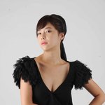 황정음 ‘자이언트’ 앨범<b>재킷</b> 공개, 청순글래머 인증