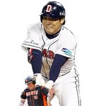 [준po] 김현수가 이대호 엉덩이를 치는 사진