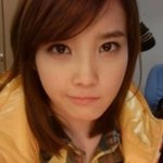 아이유 <b>뾰루퉁</b> 셀카 모음