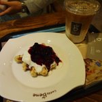 카페베네 블루베리 요거트 <b>와플</b>!!!!!!!