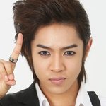 눈<b>화장</b>을 좋아하는 남자 아이돌