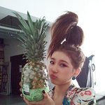 파인애플 머리 한 '<b>miss</b> a' 수지