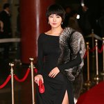 뮤지컬보러간 윤은혜 최근 직찍외  눈부신 여신<b>미모</b> 바비<b>인형</b>같아